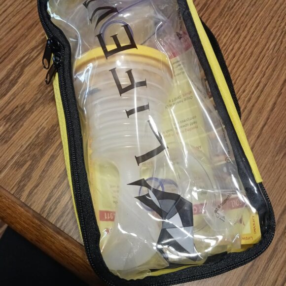 LifeVac Home & Yellow Travel Combo Kit - Portable Suction Rescue Device, First - Picture 3 of 6